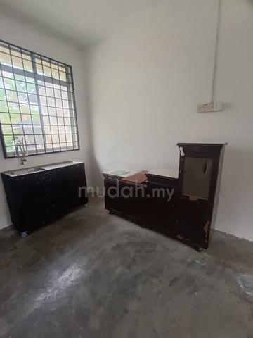 Rumah Teres 2 Tingkat Yong Peng 1