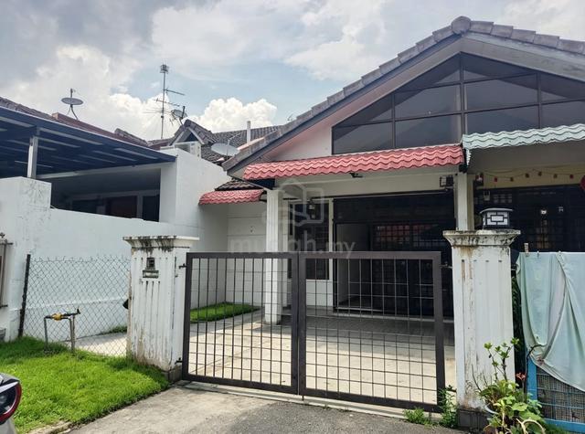 Jalan Molek 3 1