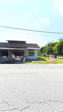 Rumah Teres Corner Lot Setingkat Untuk Dijual Di Pekan Batu Gajah 1