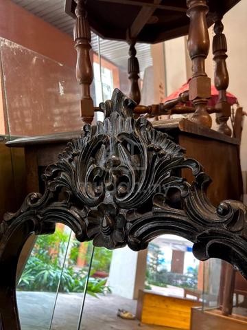 Carousel Image