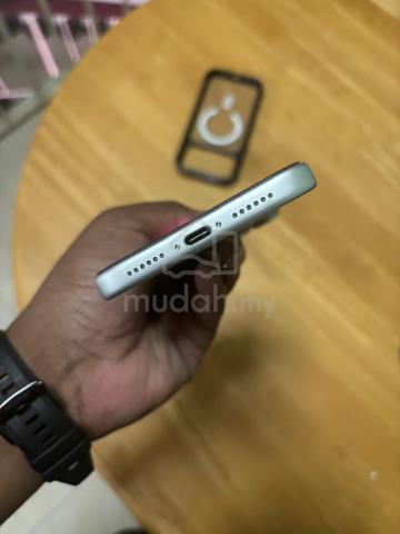 iPhone 17 pro max silver - photo 4 of 6