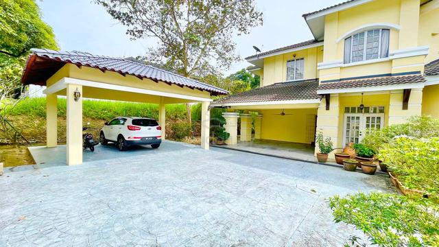 Double Storey Bungalow HUGE LAND Seksyen 9 Shah Alam 1