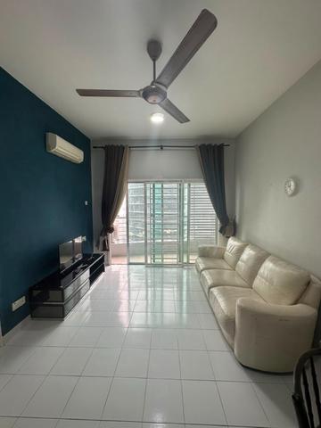 University Place (Plaza Ivory) 1