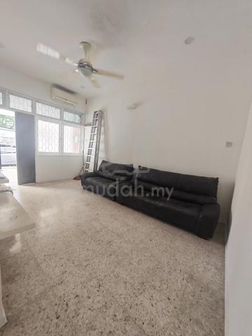 Single storey Terrace At Sungai Dua For Rent 1