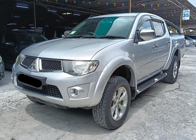 *13 Mitsubishi TRITON 2.5 VGT (A) 4X4 1OWNER - 2