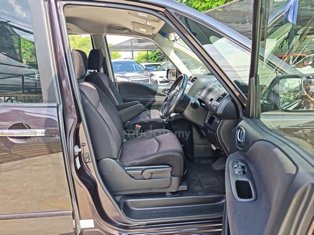 2013 Nissan SERENA FULL SPEC 2.0 (AUTO) - 4