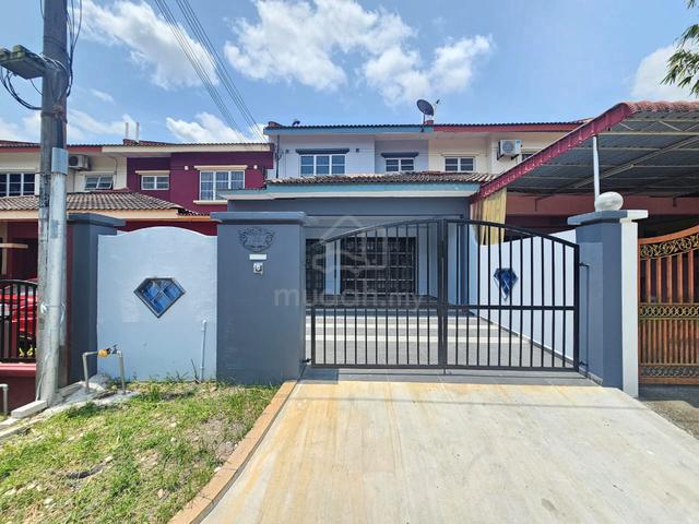 Double Storey Fully Renovated 20x70sq, Taman Pulai Indah 1