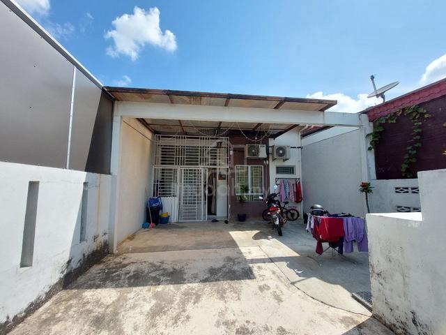 Single Storey Terrace Taman Idaman Jalan Bani Seksyen 30 Shah Alam 1