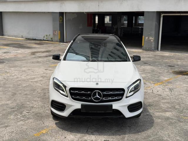 2020 Mercedes Benz GLA200 NIGHT EDITION AMG FLnOTR - 4