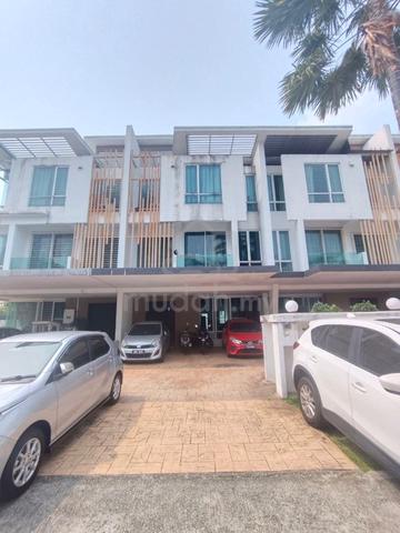 FREEHOLD, 7R7B Three Storey Superlink Cassia Garden, Cyberjaya 1