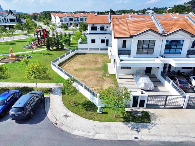 HUGE LAND 2 Storey CORNER LOT Terrace Kasih Residence Alam Sari Bangi 1