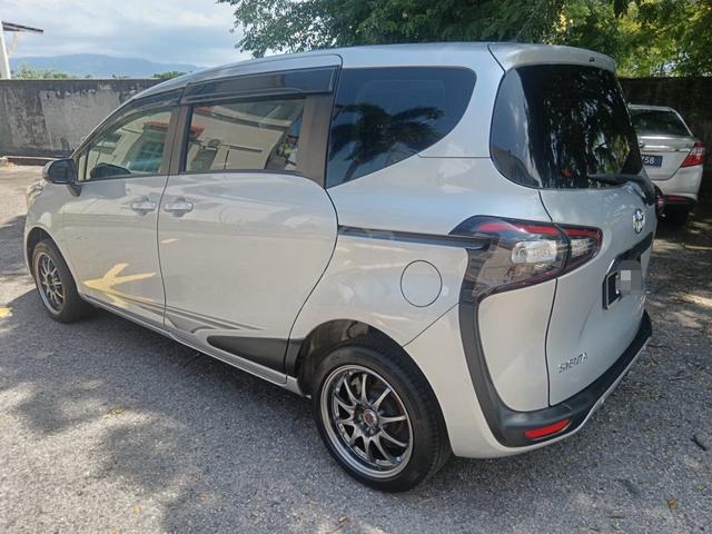 2017 Toyota SIENTA 1.5 V (A) - 4