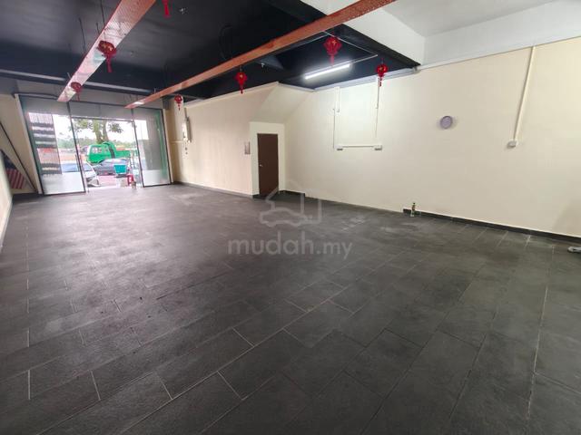 Facing Main Road! Ground Floor Shoplot for Rent @ Taman Masai Utama 1