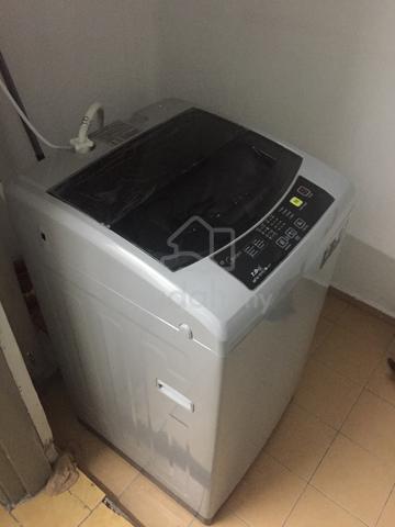 Middle Room Block D Mentari Court Bandar Sunway PJ 4