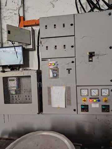 Batu Maung Warehouse 12,000sqft Height Ceilling Electric 250-Amp 3
