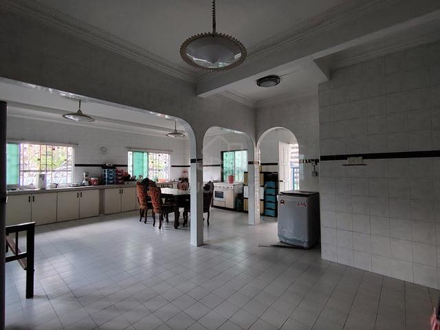 Termurah corner Double storey terrace taman rashibah indah sikamat 4