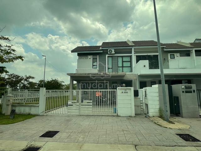 2sty Corner Lakeside Residences @ Bandar Metro Puchong 3500sqft 1