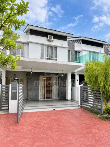 RENOVATED HYPERLINK✨2 Storey Terrace, D’Kayangan, S13, Shah Alam 1