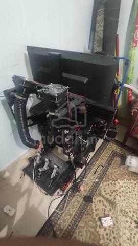 racing simulator gaming  - photo 3 of 5