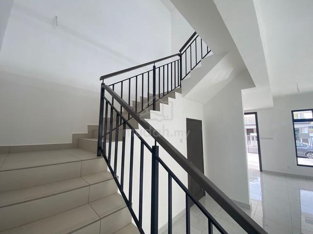 New Unit Vacant Bandar Cemerlang Gated Non bumi Tiram  semi d 5