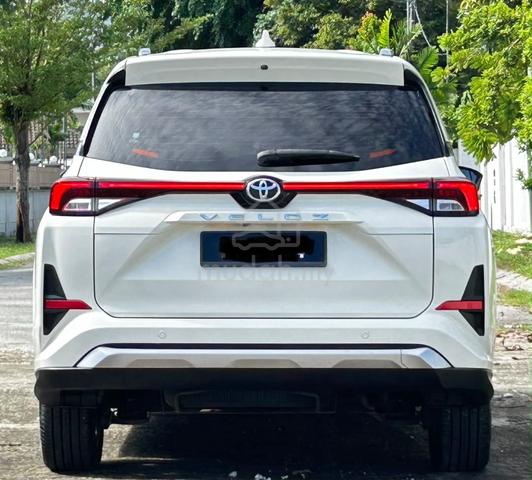 2023 Toyota VELOZ 1.5 MY22 (A)FS/R CARKING 28KMIL - 4
