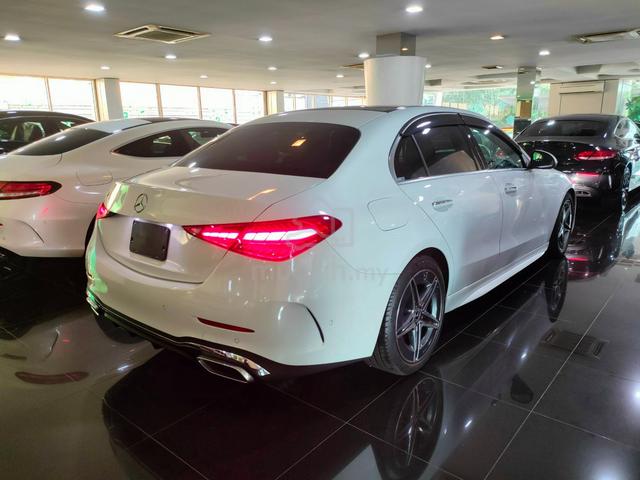 2022 Mercedes BENZ C200 1.5 AMG (HIGH SPEC) 27K KM - 2