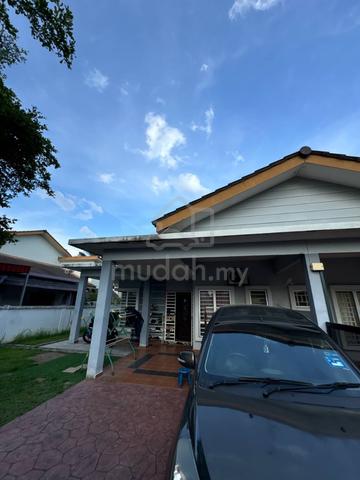 Rumah Semi D Dengan Tanah Luas 1