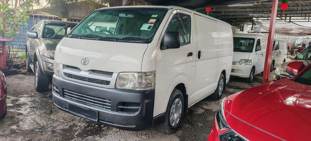 2010 Toyota HIACE 2.5 (M) Panel van - 1