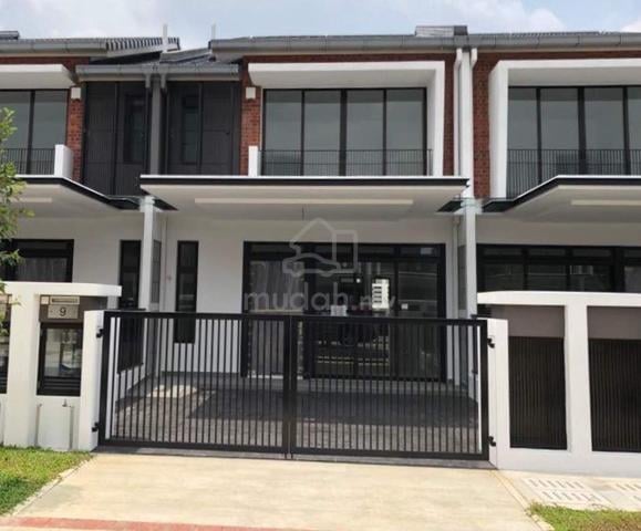Bangi Landed House (FREEHOLD 22X85) Bayaran RM2,000 Cash Back RM50k 1