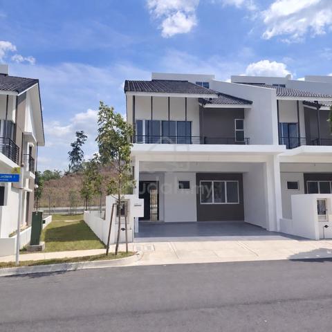 Selangor Rawang Partially Furnished 2-Storey Terraced House For Rent 1