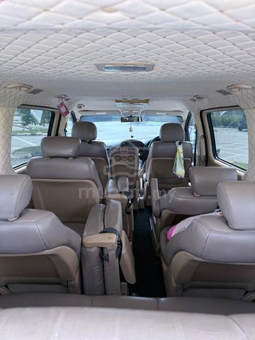2010 Hyundai GRAND STAREX 2.5 ROYALE (A) - 4