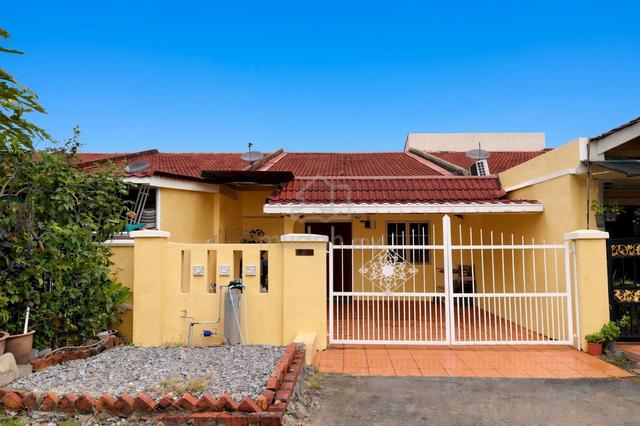 RENOVATED & SPACIOUS π₯ 1-Storey Terrace Taman Kinrara Seksyen 5 1