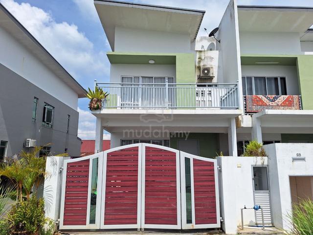 MALAY RESERVE! 3-Bed 4-Bath 2-Sty Terrace Telok Panglima Garang 1