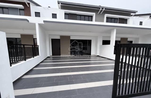 Double Storey Aspira LakeHomes Gelang Patah Nearby Iskandar Tuas 1