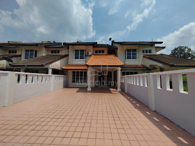 Rumah 2setengah tingkat FULLY EXTENDED AND RENOVATED. jual di LEMBAH B 1
