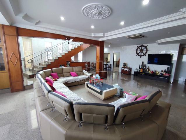 Cheap!!! Cheras Bdr Sg Long 2 sty corner semi d house full reno 5300sf 1