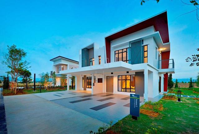 Bandar Baru Enstek 70x90 Bungalow，15 mins to Highway，Fully Furnished!! 1