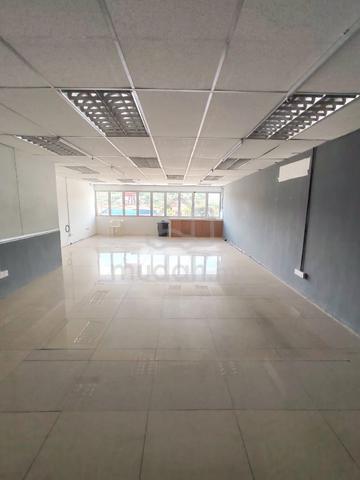 1st Floor One And A Half Storey Facing Main Road Shop Lot Rawang 1