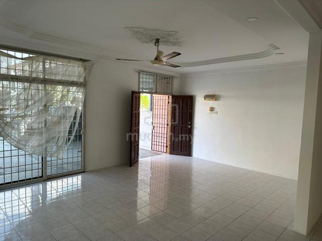 Double storey Semi-D For Rent 1