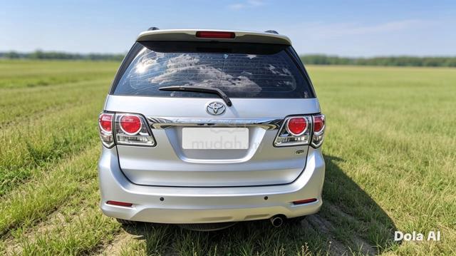 2013 Toyota FORTUNER 2.7 V (A) petrol - 2
