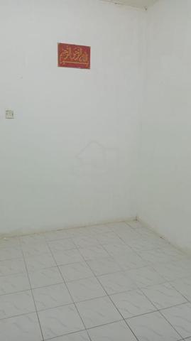 Rumah Sewa Pelajar Taman Politeknik PD (3 Bilik / 2 Bilik Air) 1