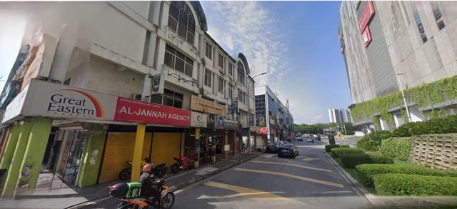 taman melawati 3 sty shop lorong sarawak . 22x80 fully tenanted 5