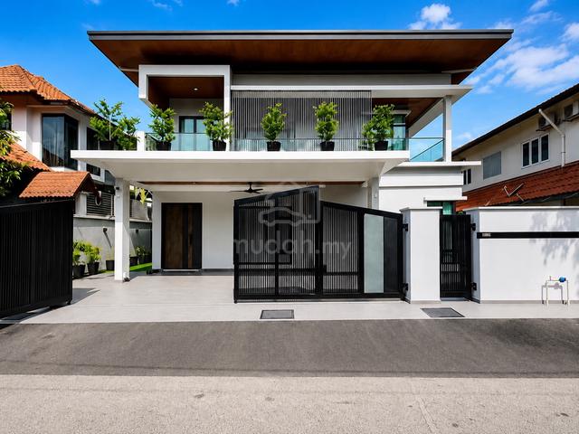 RUMAH CANTIK ‼️ 2 Storey Bungalow Kampung Melayu Ampang 1