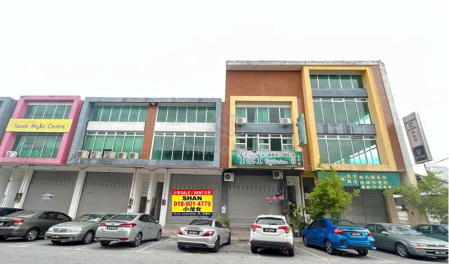 Tasek Mutiara Double Storey Shoplots Freehold Ipoh 2