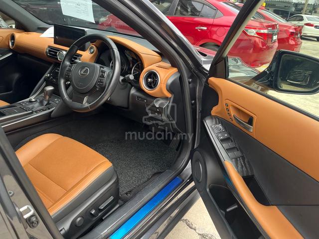 2021 Lexus IS300 2.0 VL (7k Milleage) - 2