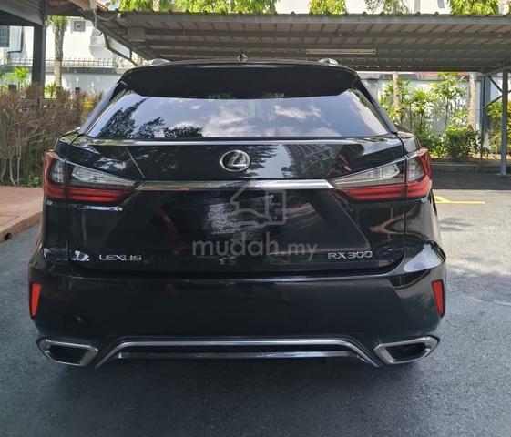 2019 Lexus RX300 2.0 SPORT DIRECT LADY OWNER - 3