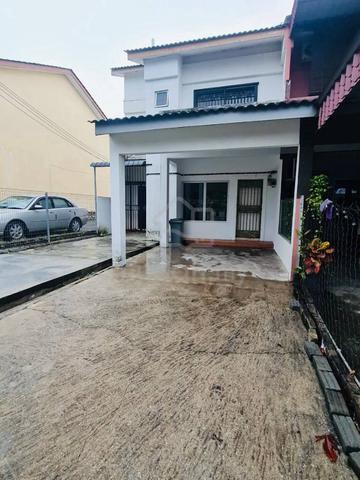 END LOT Double Storey Taman Pinggiran Senawang 1