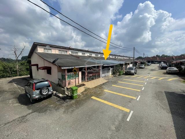 TERES SETINGKAT SUNGAI KARANG MAJU KUANTAN UNTUK DIJUAL (Kedai Makan S 1