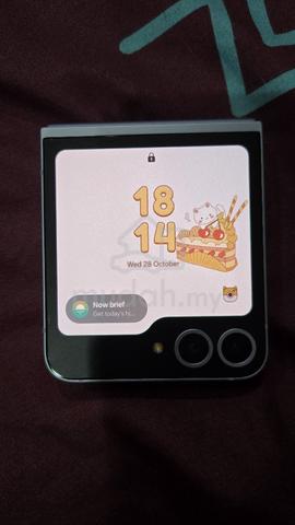 Samsung Flip 6 12GB RAM 512 GB ROM - photo 4 of 5