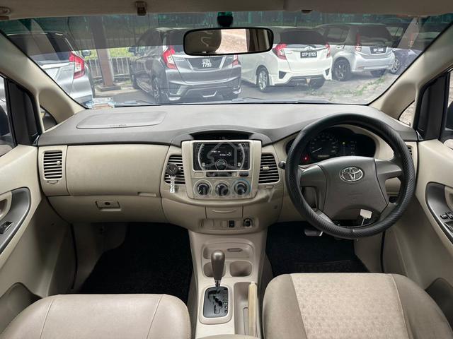 2014 Toyota INNOVA 2.0 E (A) - 5